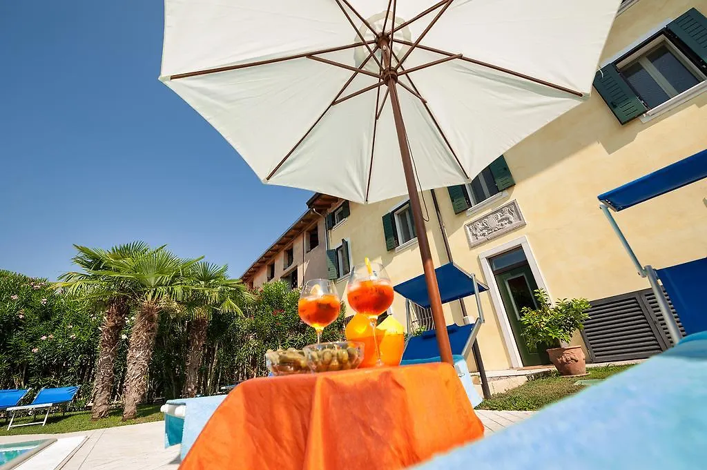 Villa Pace Pozzolengo Bed & Breakfast